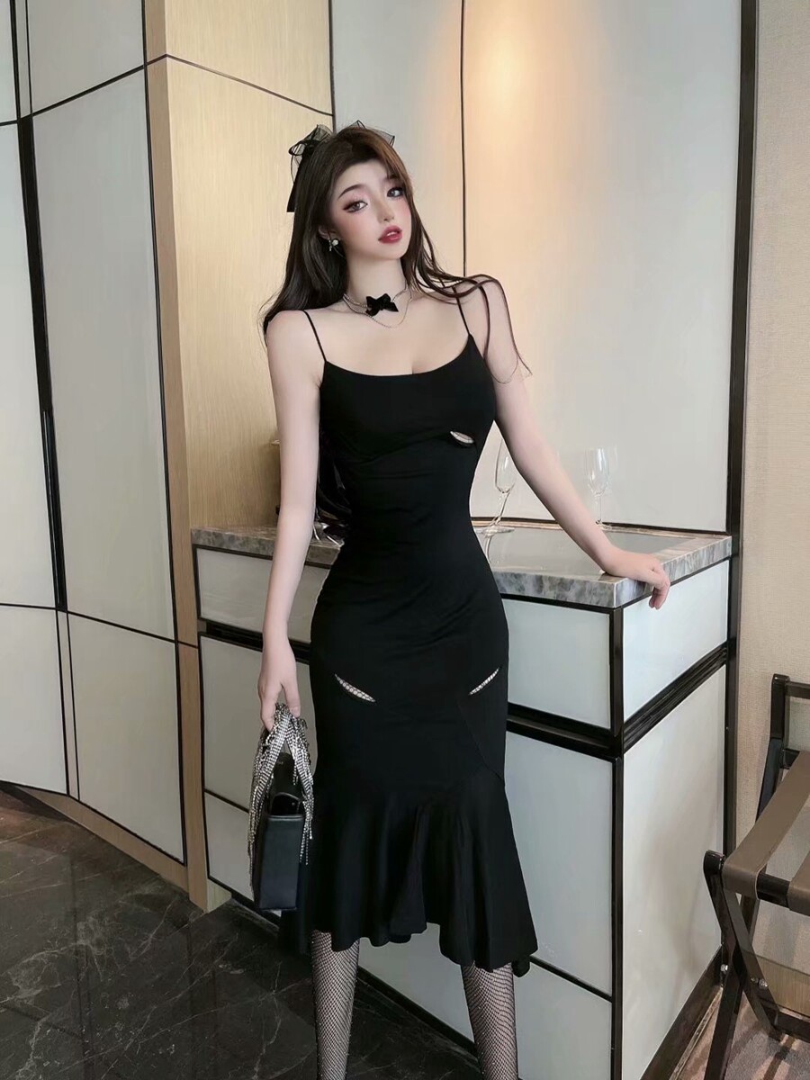 明星古力娜扎同款吊带连衣裙女新款礼服裙黑色破洞包臀鱼尾裙