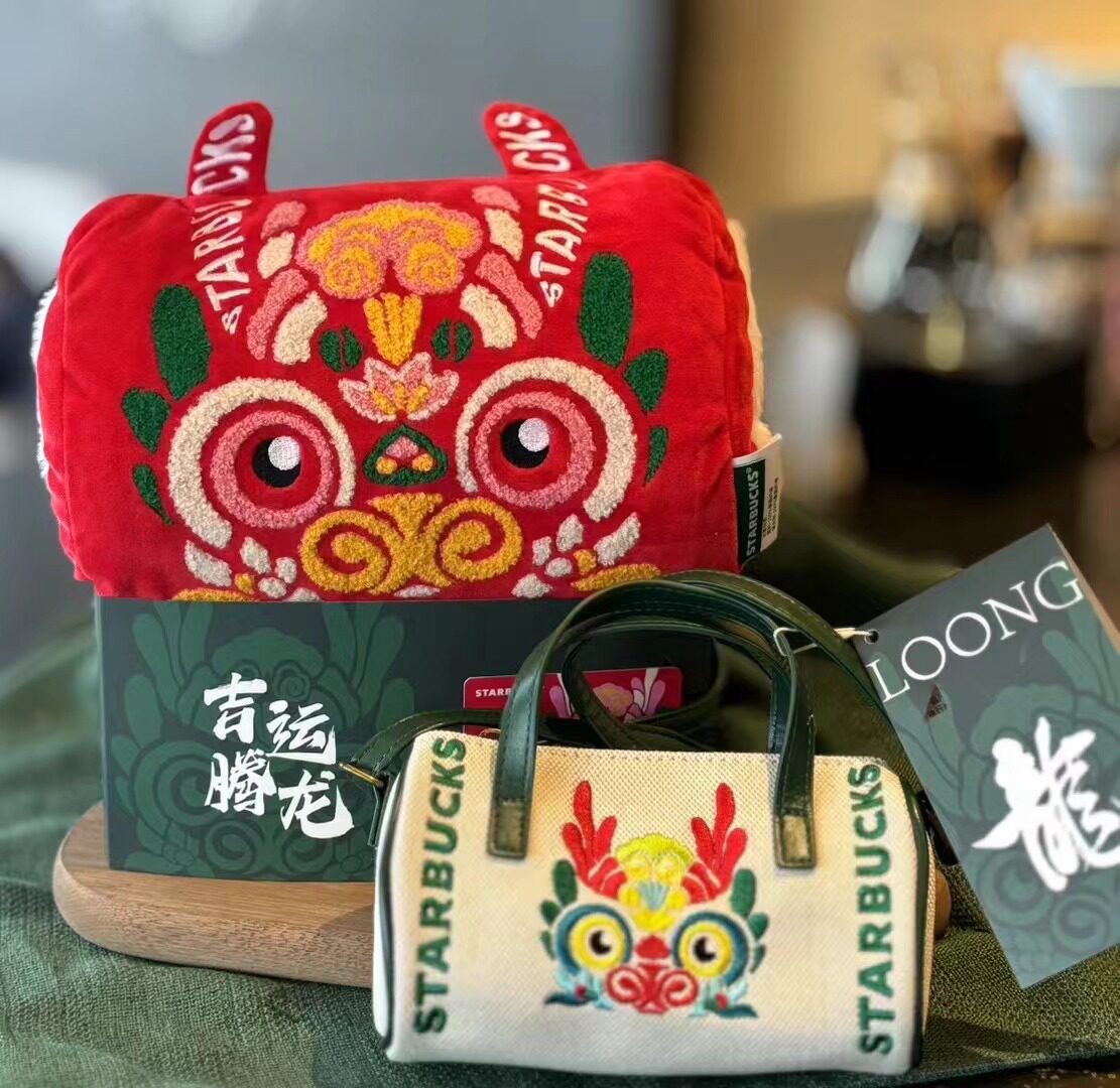 星巴克非遗文化壮绣斜挎包图片