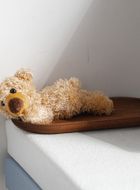 儿童趴着歪脸棕色小熊胸针配饰布偶 小朋友可爱童装鞋子衣服挂件