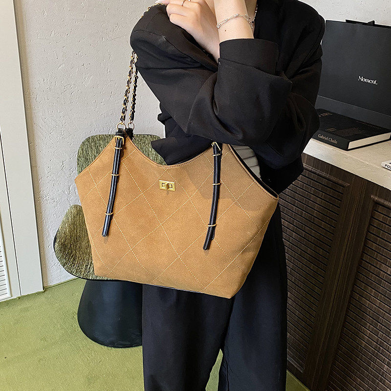 2025新款时尚百搭女士单肩斜挎包休闲轻便女士手提包女士休闲包包