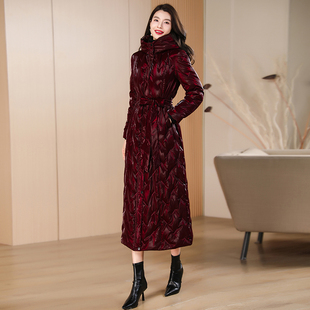 酒红色长款羽绒服女2025冬季新款免洗高端奢华大牌白鸭绒女装997