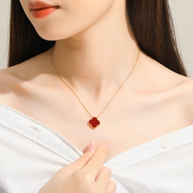 经典四叶草项链女小众设计感锁骨链七夕情人节