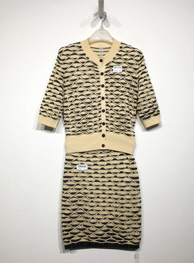 素J系列 D98536 时尚针织套装两件套品牌女装折扣