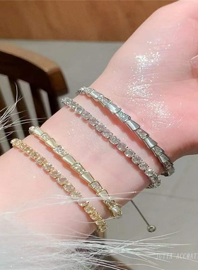 贝母蛇形手镯女手链轻奢小众高级感开口可调节手饰气质简约超闪潮