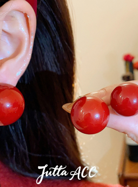 红色珍珠耳钉女复古百搭耳环养耳洞银针耳饰新年圆形球球气质显白