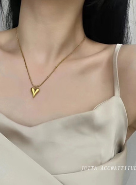 爱心轻奢小众项链女2026新款爆款钛钢不掉色颈链锁骨链高级感配饰