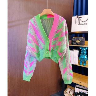 毛衣上衣春秋新款 V领长袖 女高腰短款 多巴胺穿搭炸街绿色针织开衫