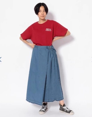 设计感日本百褶半身裙