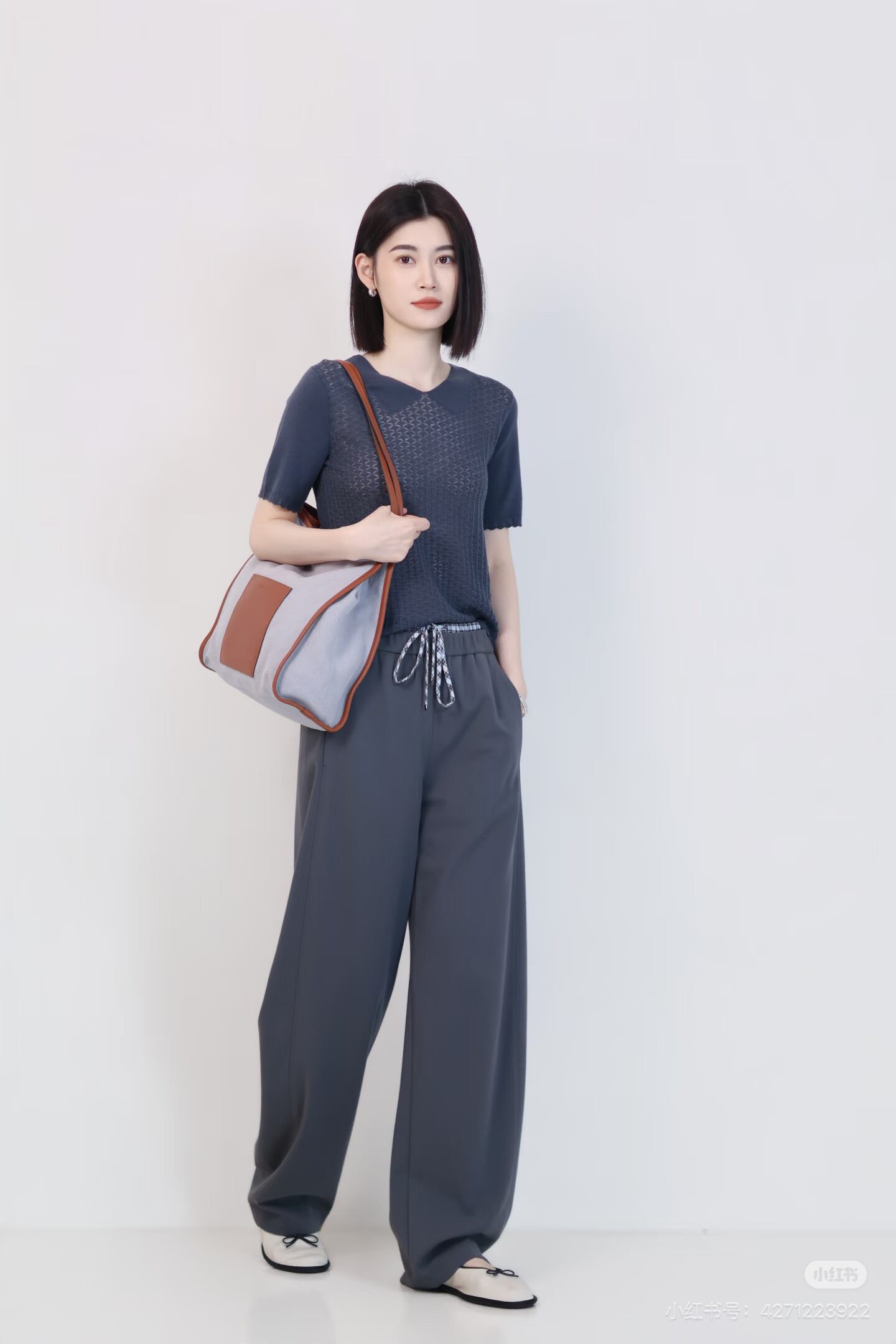 2026秋季新款女装黑色长袖毛针织衫女宽松圆领套头打底衫