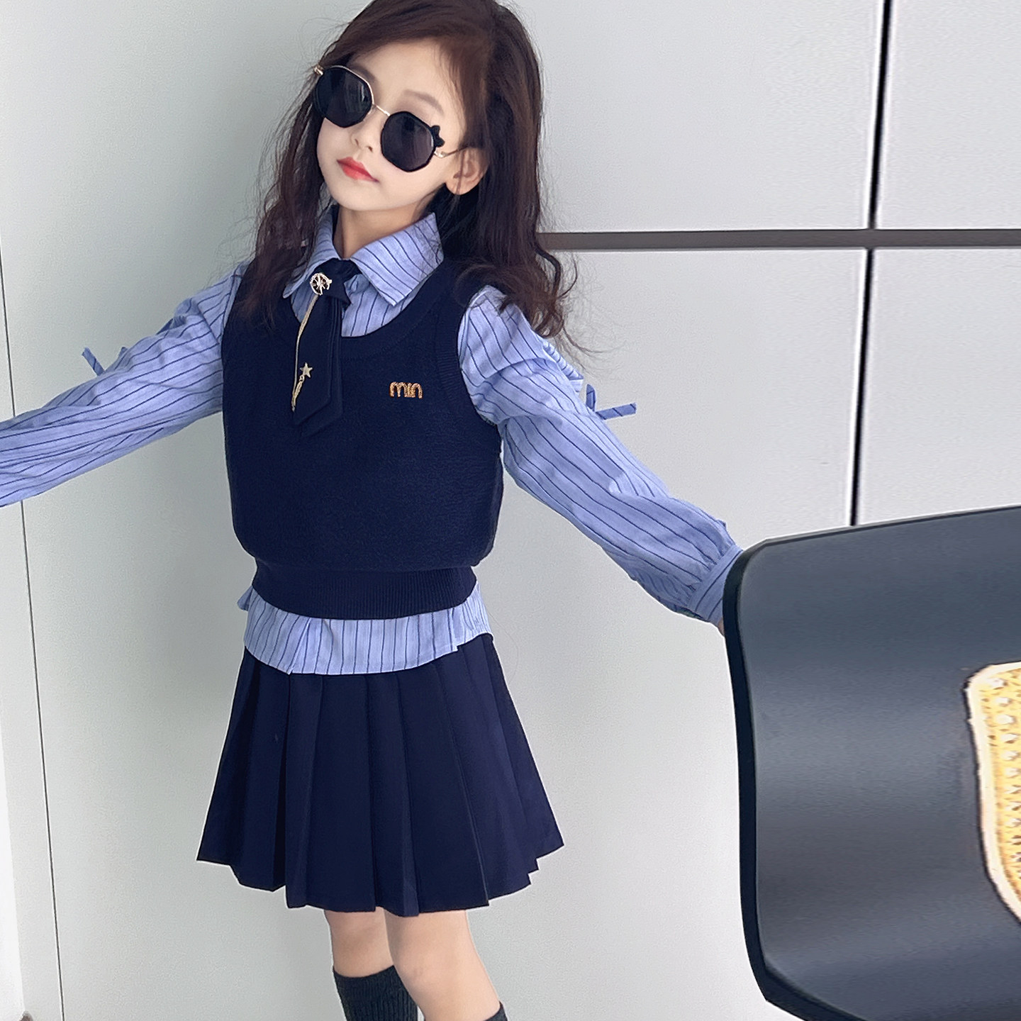 女童园服校服学院风演出服春秋儿童jk衬衫亮丝马甲衬衫裙子三件套