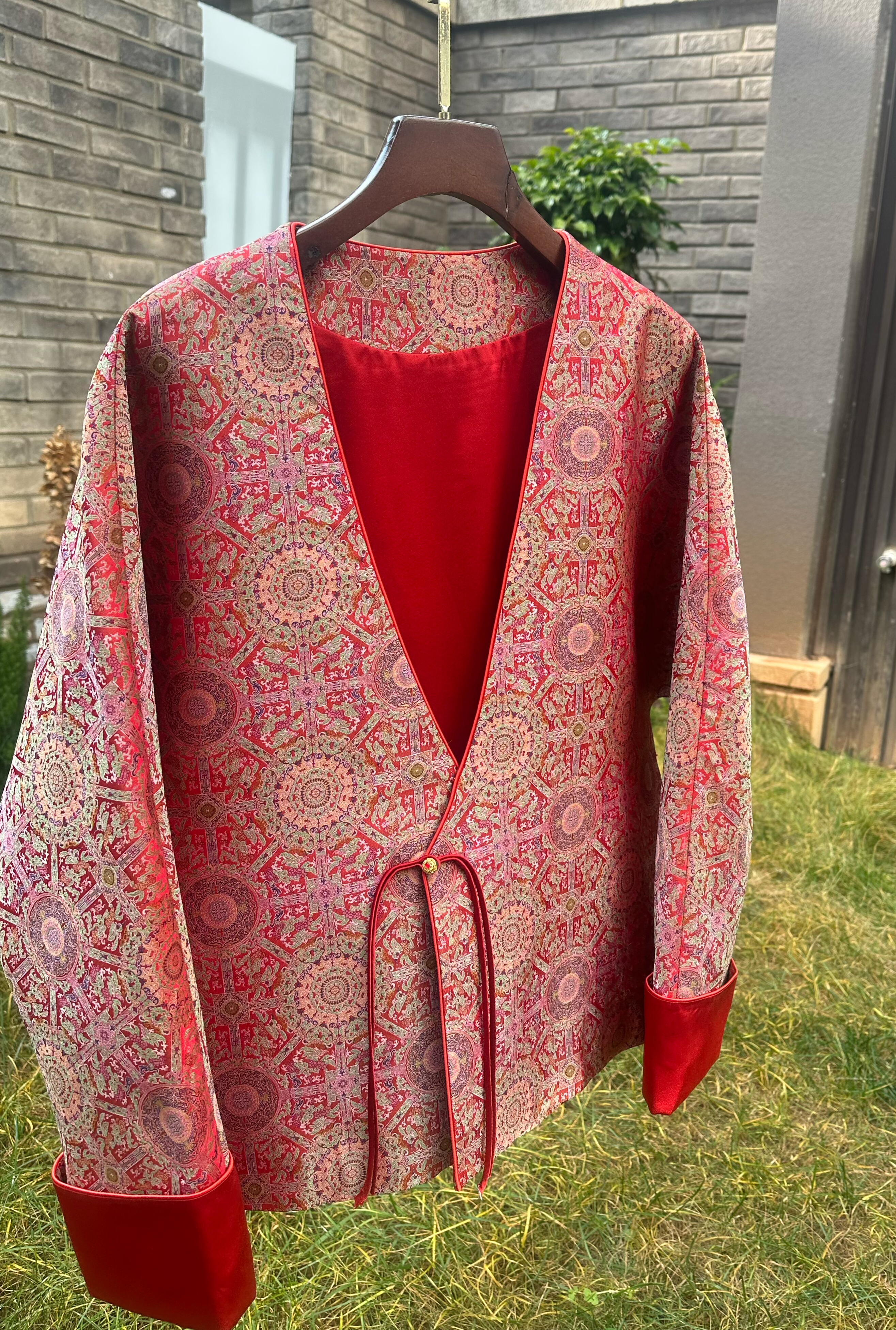 上久楷八达晕外套 正品带钢印 内衬22姆米6A桑蚕丝 上久楷红八达,女装/女士精品,上衣,淘宝优惠券,粉丝福利购,淘宝优惠卷