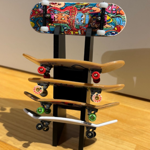 手指滑板展示架 容纳5块手指滑板 时尚坚固支架 手指滑板藏品架