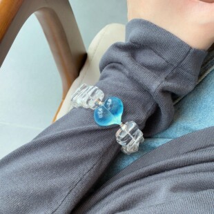 高品质天然白水晶碎石手牌冰透海蓝宝屁桃爱心转运珠手链女款手串