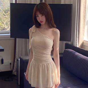 绝美高级性感单肩连体遮肚显瘦保守裙式 泡温泉度假泳衣女 2026新款