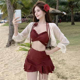 泳衣女2025新款高级性感分体裙式遮肚显瘦防晒罩衫三件套绝美沙滩