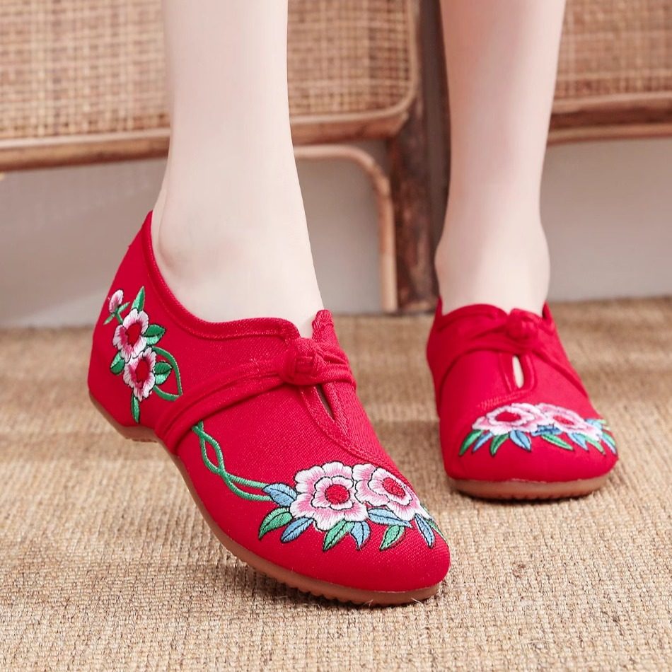 秧歌腰鼓舞鞋老北京布鞋中国风绣花鞋牛筋软底古风布鞋民族风舞鞋,女鞋,绣花鞋,淘宝优惠券,粉丝福利购,淘宝优惠卷