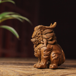 金丝楠木麒麟摆件实木雕刻白泽手把件车载办公桌客厅家居玄关装饰