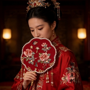 鲸鹿原创牡丹蝴蝶图暗红机绣新娘喜扇礼物中式国风汉服秀禾团扇