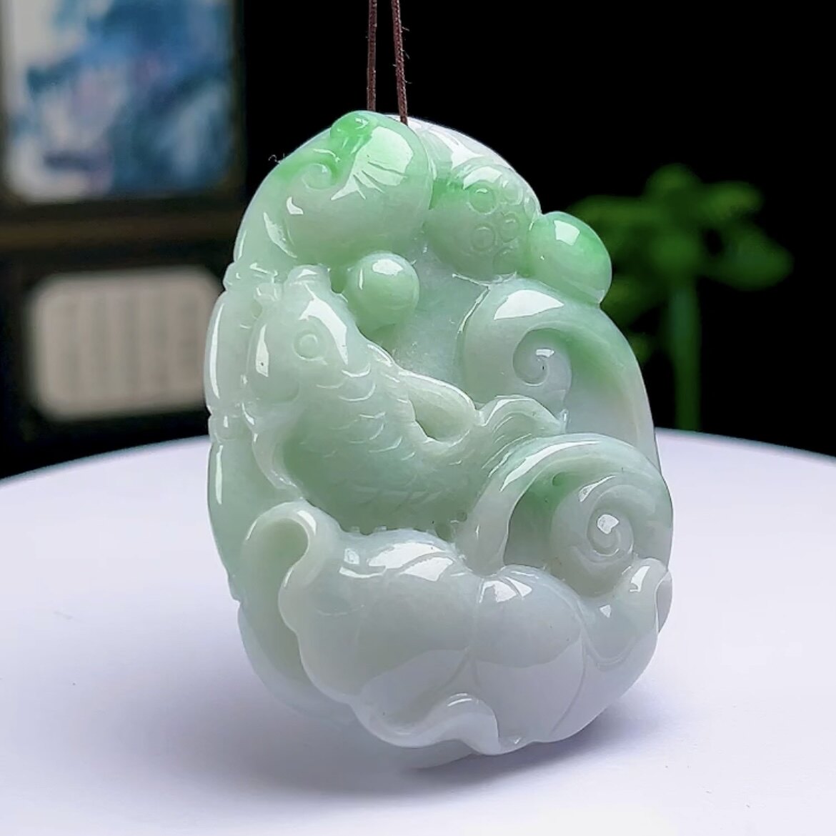 正品天然A货玉石锦鲤鱼玉坠缅甸料翡翠冰飘绿年年有余吊坠荷叶鱼