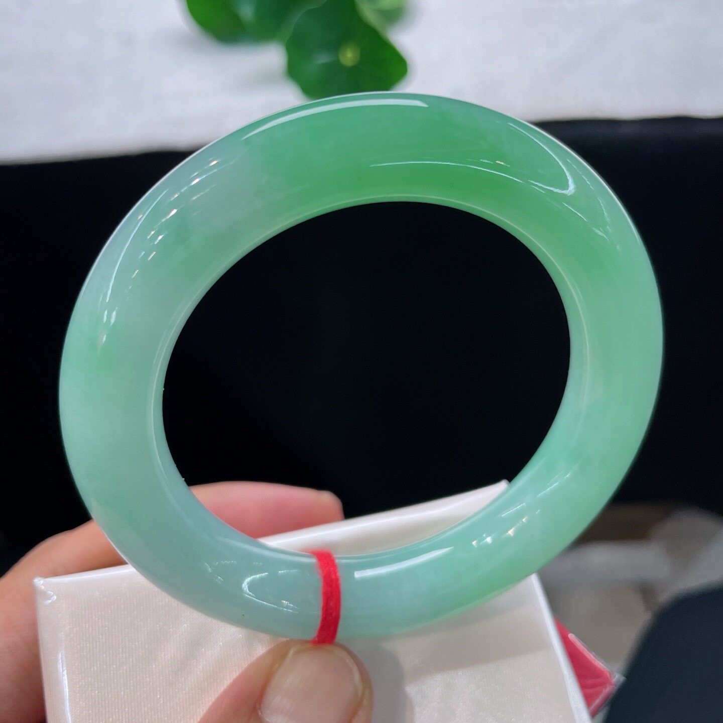 精品54-55圈口翡翠手镯女缅甸料A货天然玉石冰满绿圆条玉镯子保真