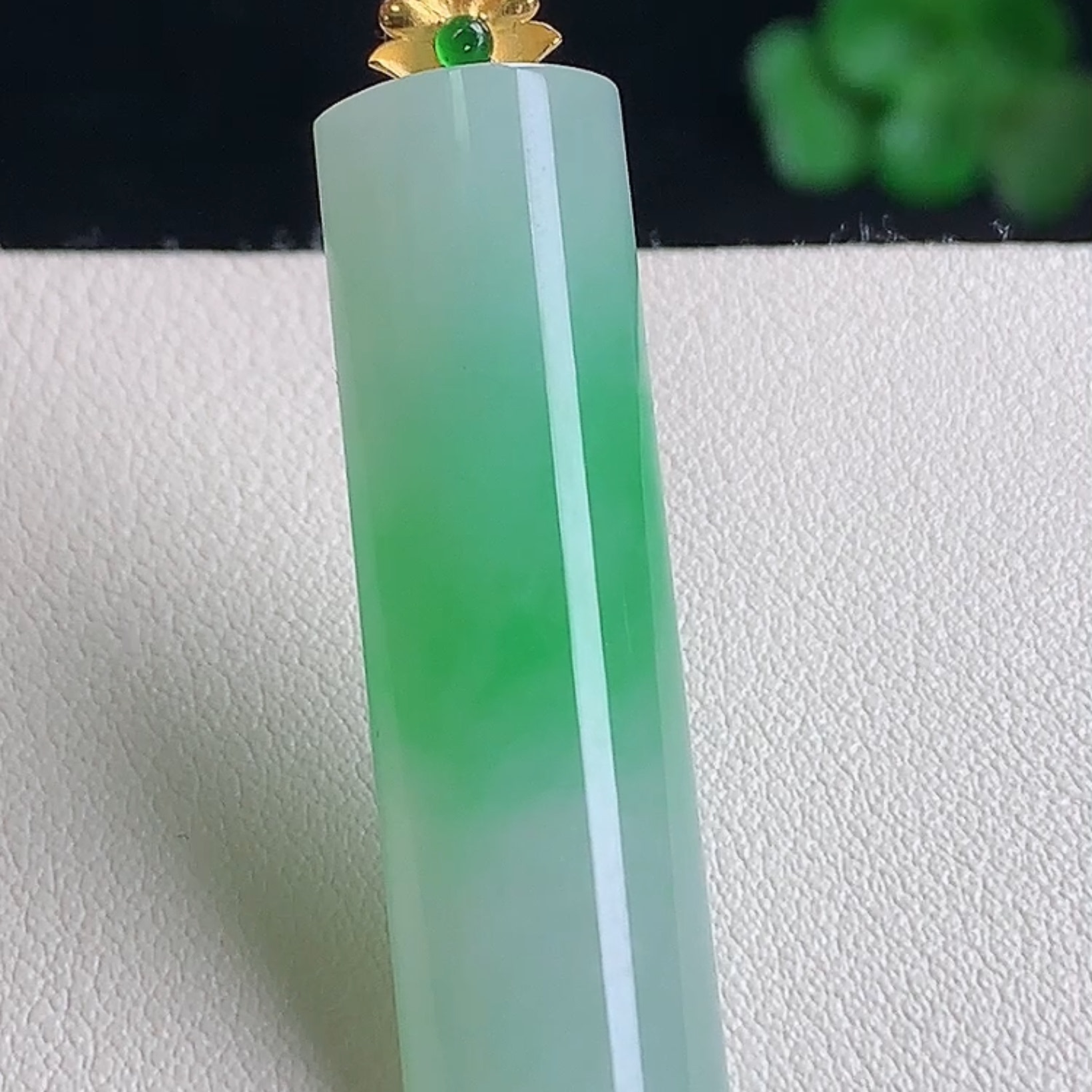 天然玉石A货翡翠18K金镶嵌平安无事玉坠缅甸料冰飘绿无事牌吊坠