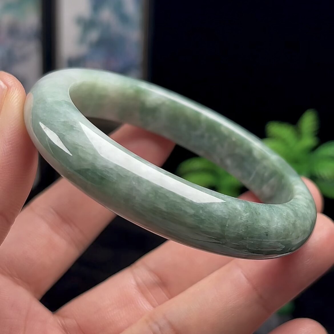 55MM玉石翡翠正圈手镯