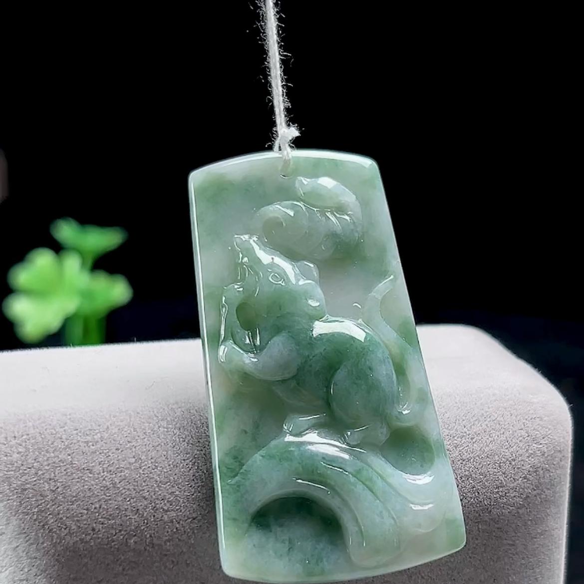 缅甸料天然玉石A货翡翠冰飘花招财鼠牌玉坠 十二生肖鼠吊坠男女款