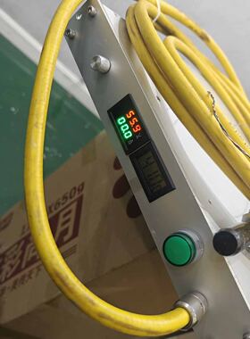 IPG激光器适合改装为清障仪内部36个70W的泵浦源合束输出+带红光