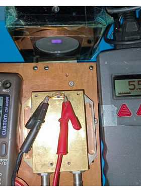 dpss泵浦激光器拆机5W波长808nm激光器F封装,有FAC整形光斑