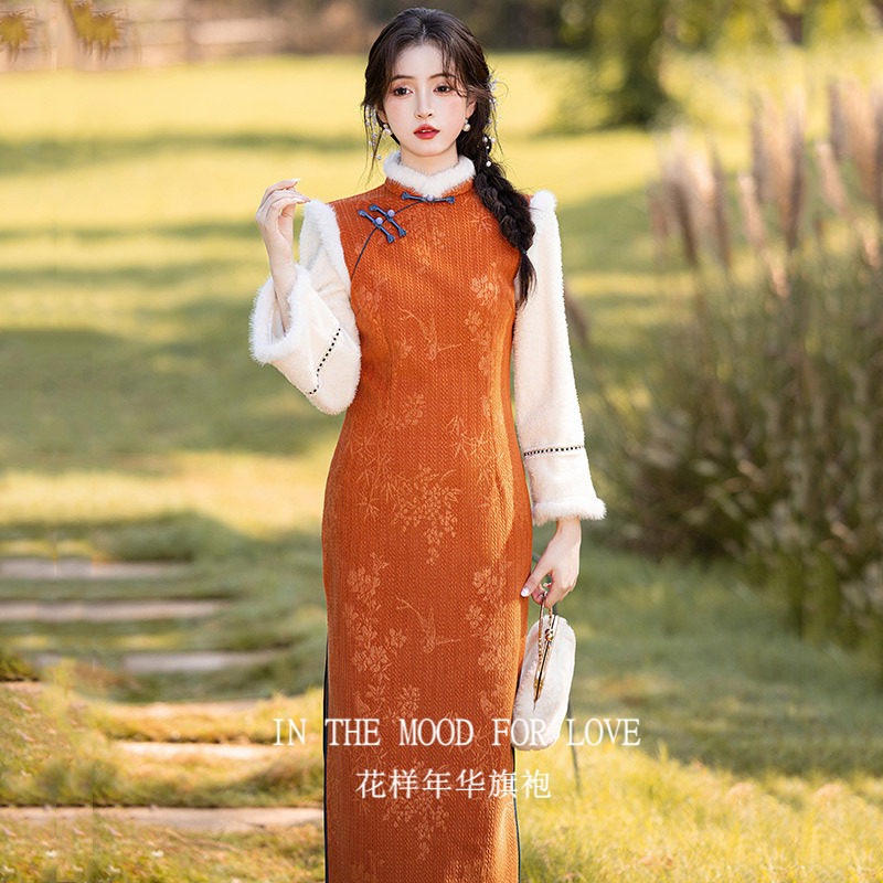 橘黄加绒拜年服女款2025