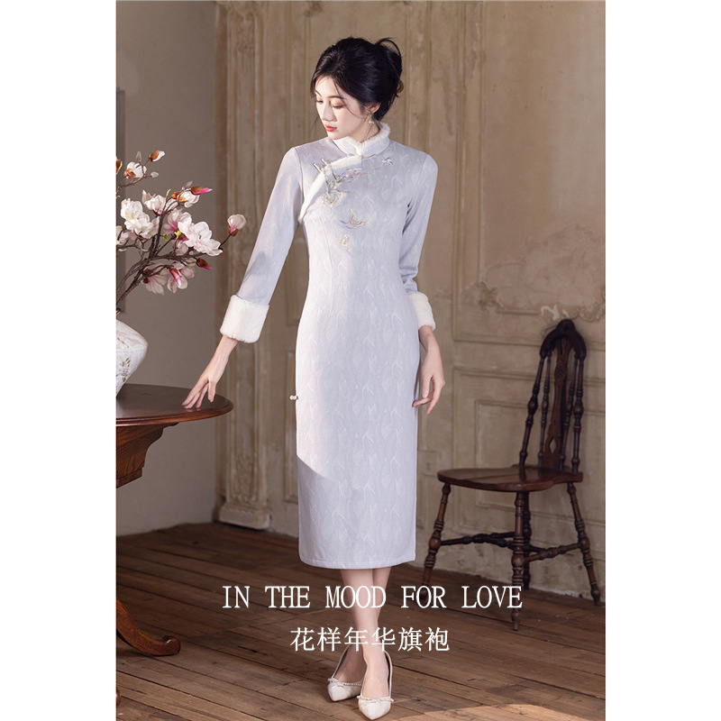 复古2025新中式加绒连衣裙