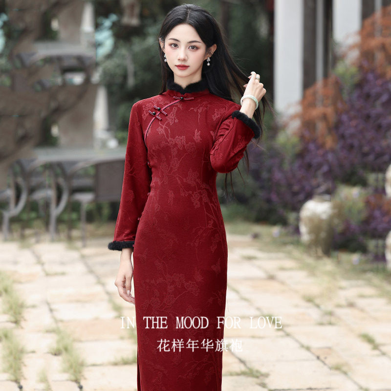 2025新款国风加绒红色拜年服