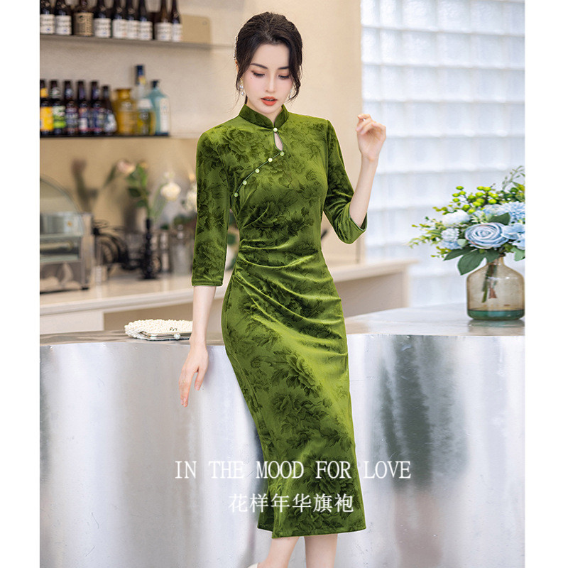 丝绒秋冬新款绿色新中式旗袍
