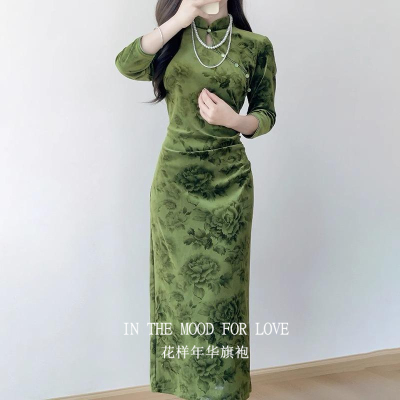 高级感新中式丝绒女裙