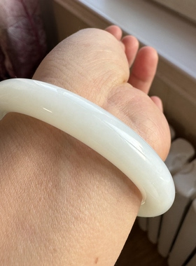 57圈俄老矿料和田玉羊脂玉白玉手镯高厚泥鳅背油润无暇女士玉镯