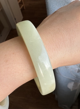 56圈新疆若羌和田玉青黄玉手镯豆青黄油糯直切轮胎镯女士精品玉镯