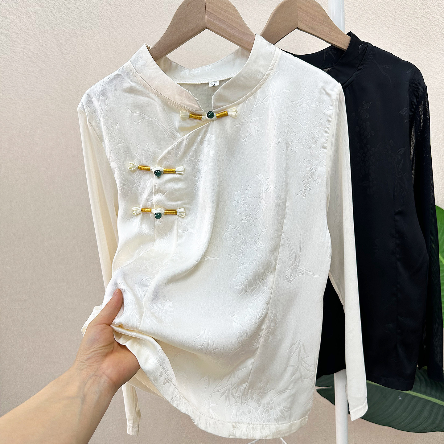 2025秋新中式盘扣提花拼接网纱衬衫女年轻透视立领垂感衬衣W3028,女装/女士精品,衬衫,淘宝优惠券,粉丝福利购,淘宝优惠卷