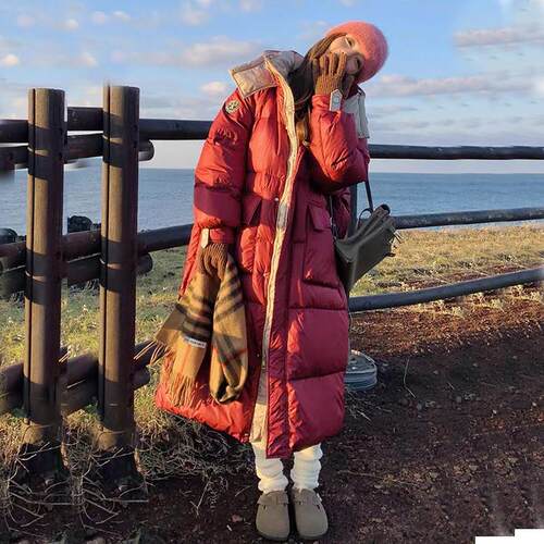 红色连帽羽绒服女2025冬季新款