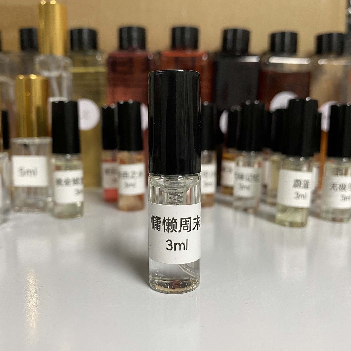 马吉拉慵懒周末木质花香调香水小样中性试香持久留香试管香水