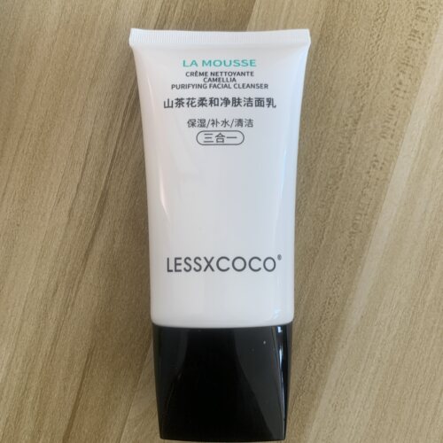 lessxcoco山茶花氨基酸洗面奶150ml深层清洁毛孔洗面乳温和舒缓