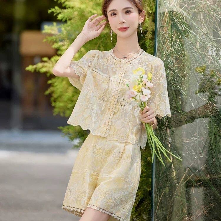 高品质洋气夏季洋气百搭淑女小衫半身裙两件套法式蕾丝套裙YJ8556