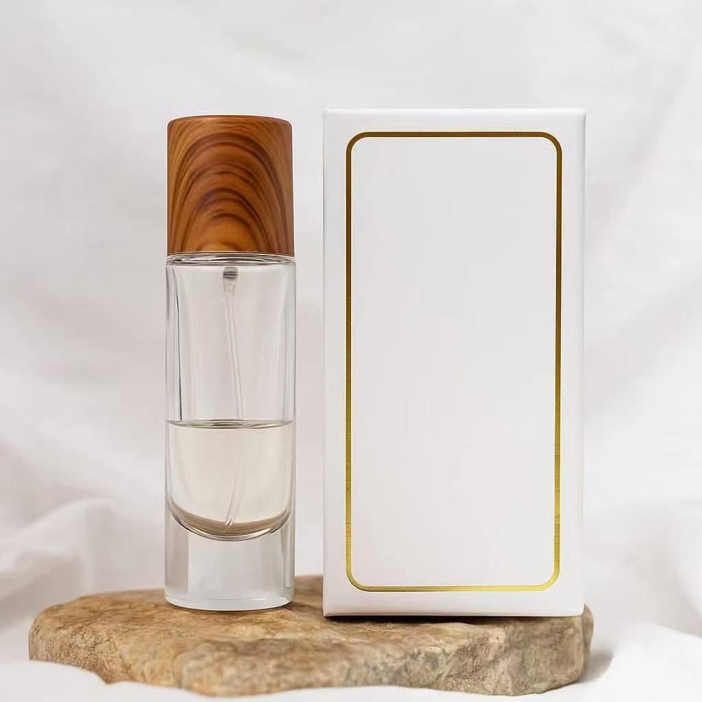 现货螺口30ML香水分装瓶便携喷雾玻璃空瓶塑料盖 大容量