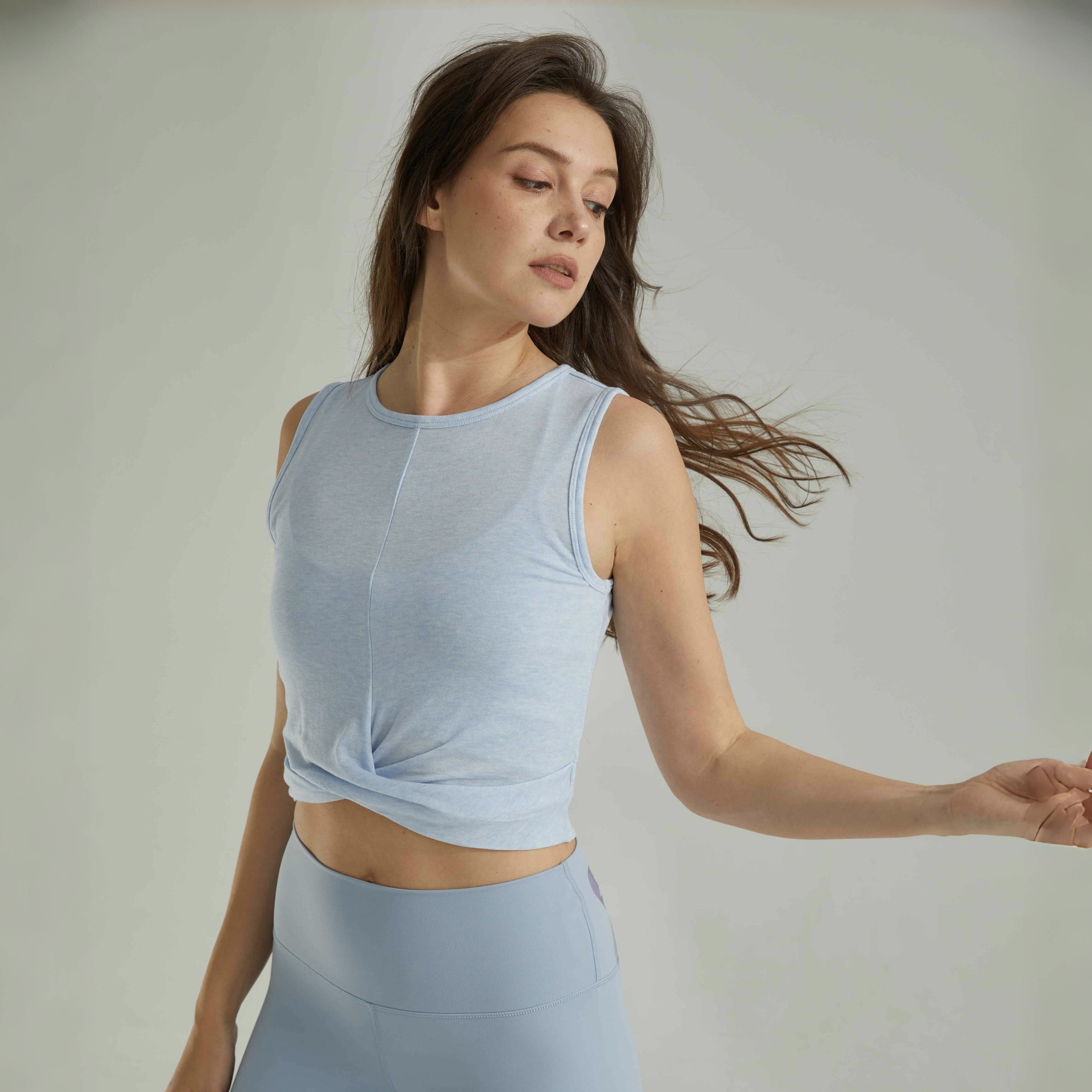 Mocalilie时时天丝羊毛薄款透气弹力瑜伽运动微透无袖罩衫背心