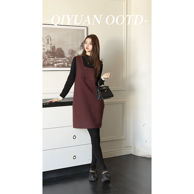 柒院家大码方领显瘦背心连衣裙女