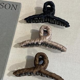 韩国2025新款 缎面包裹衣架盘发抓夹发抓后脑勺大号高级感鲨鱼夹