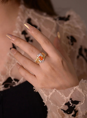 芬达石羽毛拉丝戒指女中古回流风感轻奢蛋形橙色钻时尚戒指
