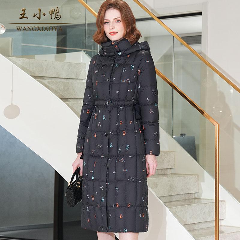 王小鸭冬季中长款2024新款羽绒服女保暖修身中老年连帽鸭绒外套