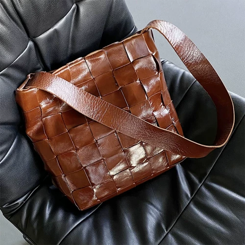 Небольшая дизайнерская кожаная сумка на одно плечо, коллекция 2022, премиум класс