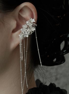 東黑三白/ 蔷薇入流水 s930纯银设计感原创花型中式步摇无耳洞夹