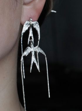 東黑三白/ 燕过留痕 s930纯银设计感中式流苏步摇小众耳钉礼物